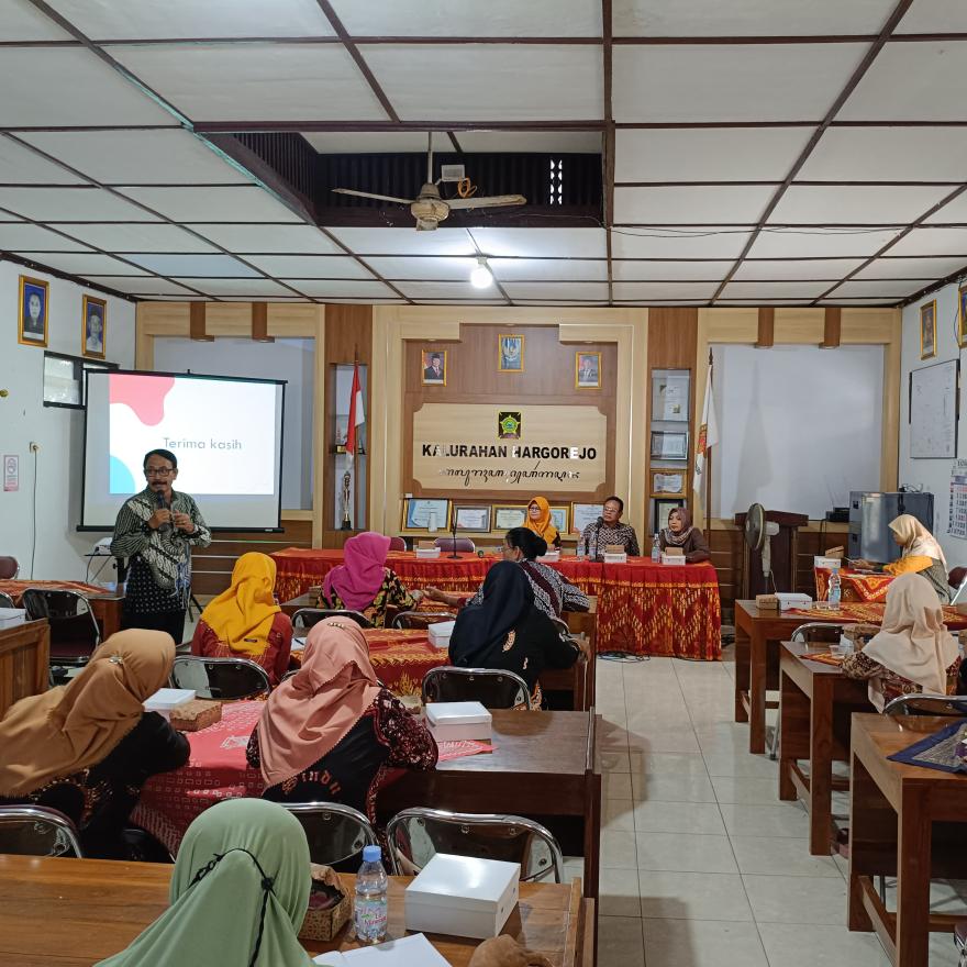 Dinas Kesehatan DIY Gelar Sosialisasi Pencegahan Penyakit Menular dan Tidak Menular di Hargorejo